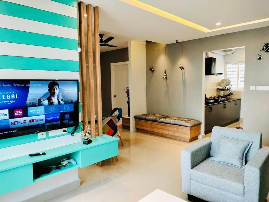 Brand New Ultra-modern Seaview In Omr!