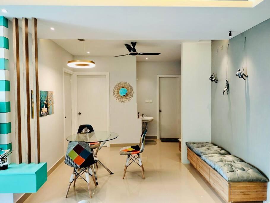 Brand New Ultra-modern Seaview In Omr! Apartment *